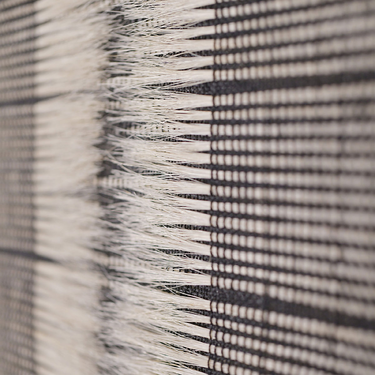 Black and White Weaving MW10008