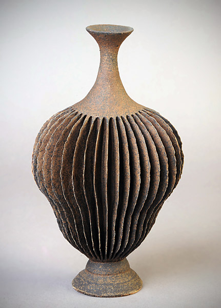 Ursula Morley Price, Brown Flange Bottle Form